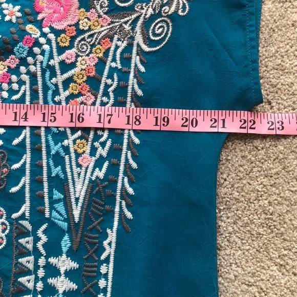 Adore Teal Short Sleeve Tunic with Gorgeous Embroidery Detail NWT! Sz S - Picture 9 of 10